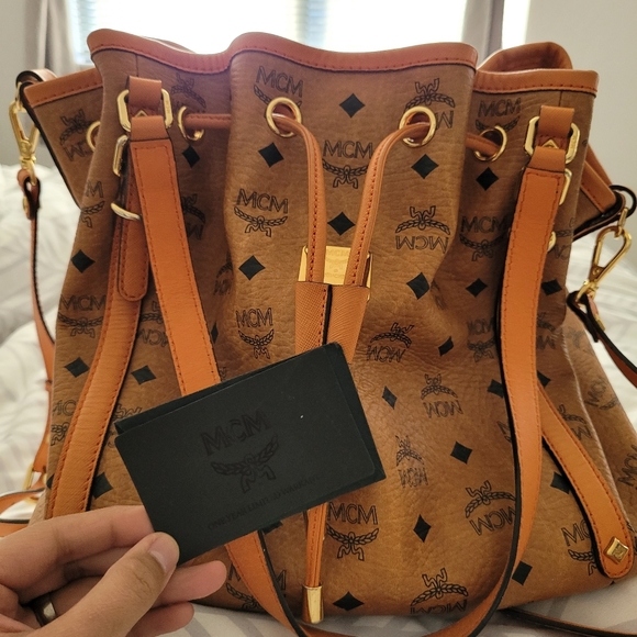 MCM Munchen Large Bucket Bag in Cognac - Picture 7 of 7